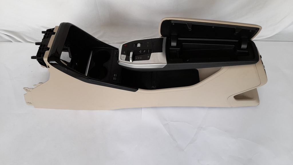 Original 2 er BMW Active Tourer U06 MACX Leder Vernesca Mittelkonsole selector