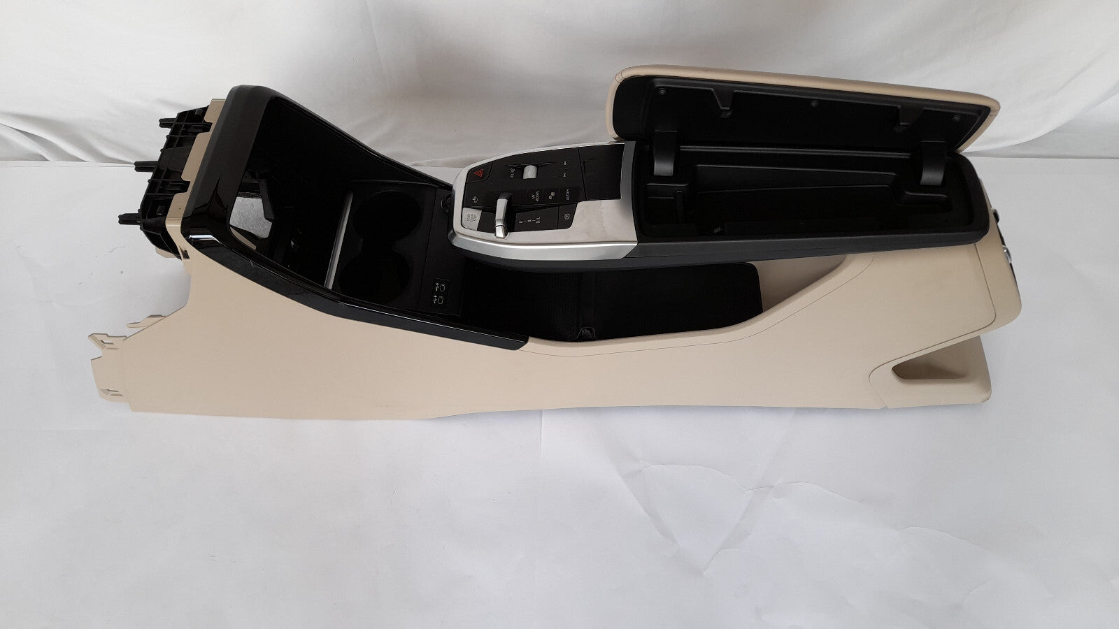 Original 2 er BMW Active Tourer U06 MACX Leder Vernesca Mittelkonsole selector