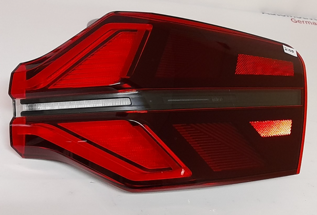 Original BMW X3 G45  Heckleuchte Seitenwand rechts  63218087172 Rearlight