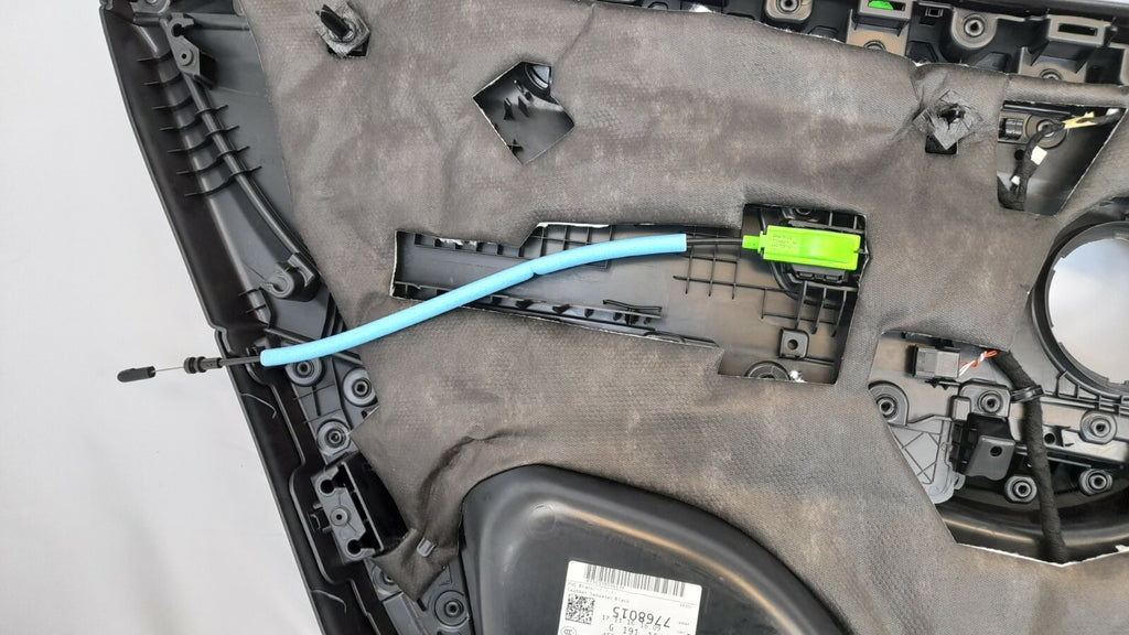BMW 218i F46 Türverkleidung hinten rechts Türöffner innen hinten sensatec black
