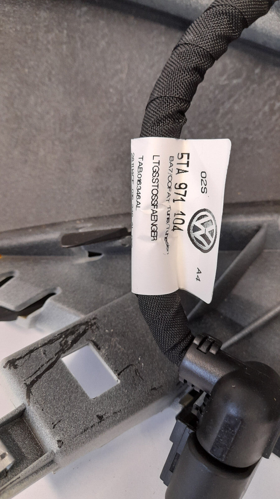 Original Stoßstange hinten Heckstoßstange VW TOURAN 5T 4PDC HELLELFENBEIN