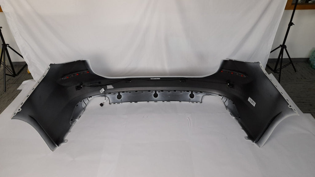 BMW 6er G32 LCI stossfänger hinten Weiss Mineralweiss bumper PDC