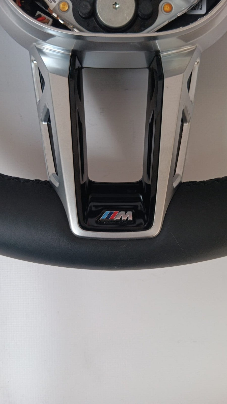 BMW 1er F70 -2er U06 und F74 - X2 U10 - X1 U11 Lenkrad Sport M Leder 32305A4EE20
