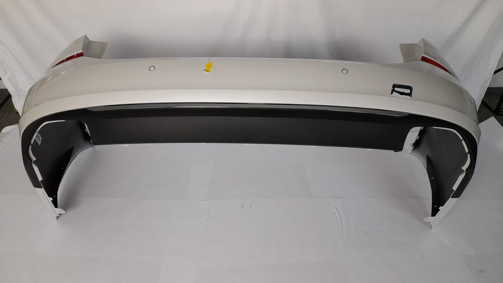 BMW 6er G32 LCI stossfänger hinten Weiss Mineralweiss bumper PDC