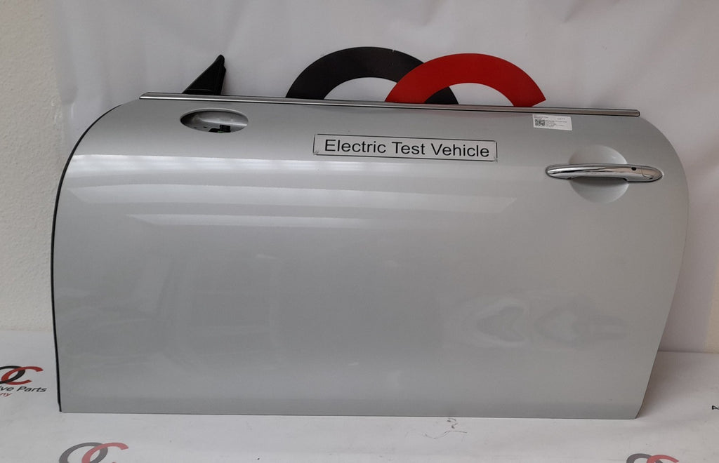 Orig. MiNi Cooper SE F56 Tür vorne links white-silver metallic left door 7294265