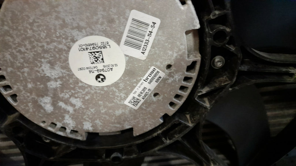 BMW 5er F11 LCI Kühlerpaket Condensator Luftführung mit Klappensteuerung 8049681 [970]