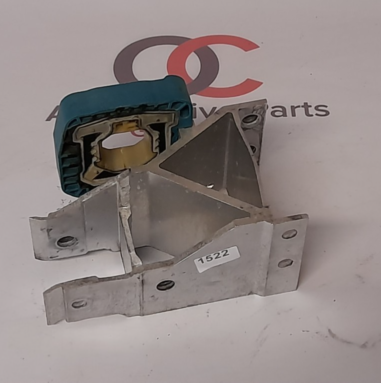Orginal BMW 5 7 8 G30 G15 G12  Vorne Stoßstange Adapter links 7357215