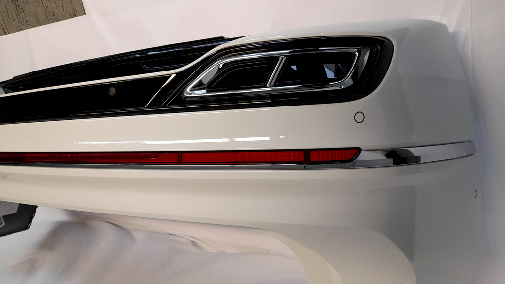 Original VW Tiguan AX1 R-Line Facelift Stoßstange Stoßfänger hinten PureWhiteC9A