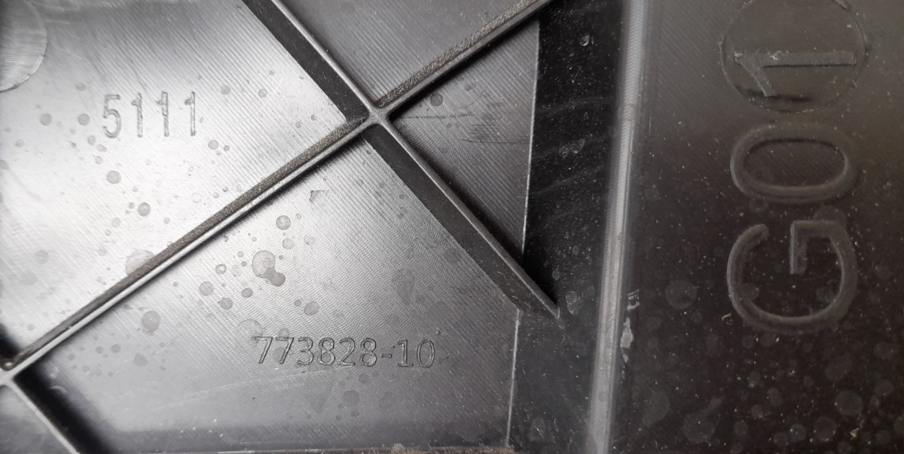 Original BMW X3 G01 2025 Vorne rechts Halterung Stoßstange Stoßfänger  8081896