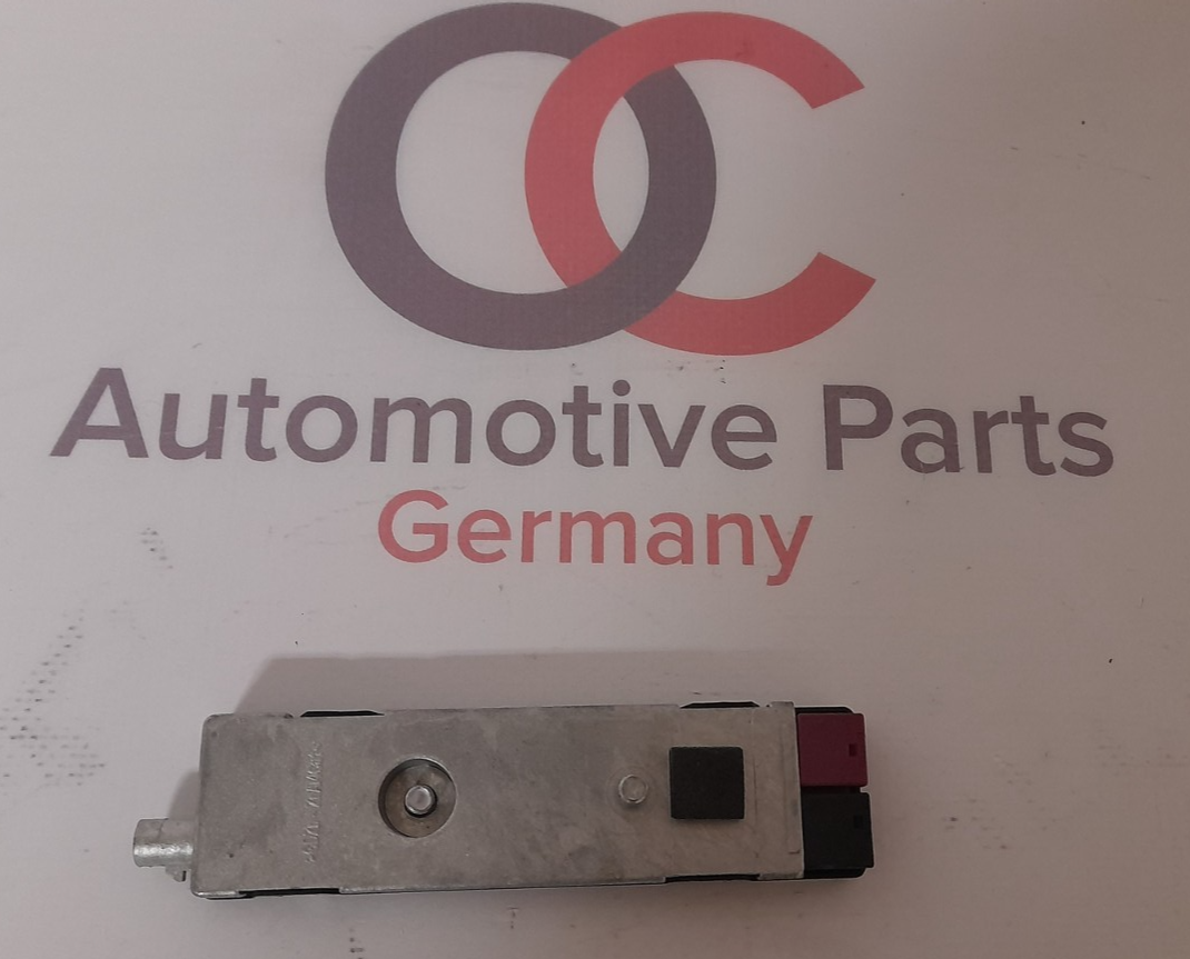MERCEDES-BENZ E Coupé C207 C-Säulen-Antennenverstärker links A2048703990
