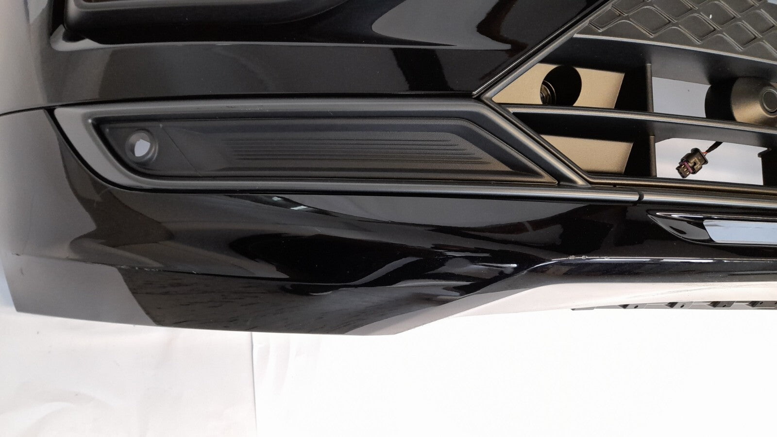 Original SEAT Tarraco Stoßstange Bumper vorne   6 PDC DEEPBLACK C9X