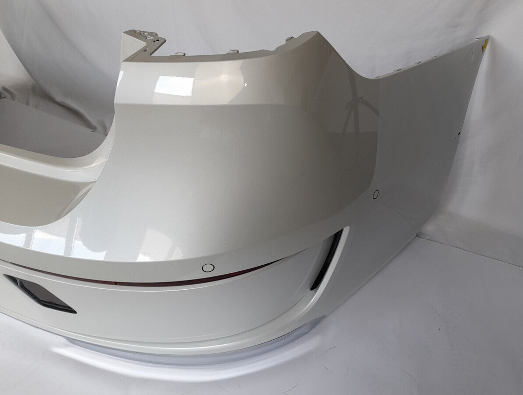 Original BMW7er G70 Stoßstange Stossfaenger Bumper hinten PDC Mineral Weiss A96