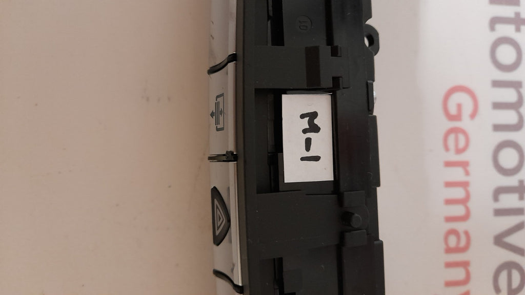 Original MERCEDES-BENZ W218 A2188209110 SCHALTERBLOCK SWITCH BLOCK