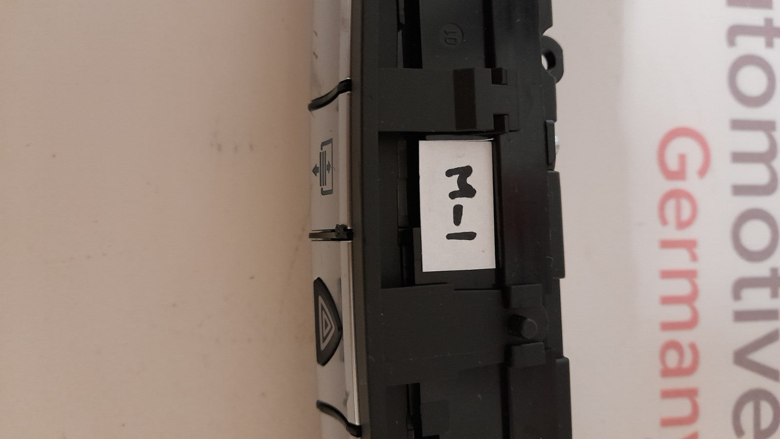 Original MERCEDES-BENZ W218 A2188209110 SCHALTERBLOCK SWITCH BLOCK