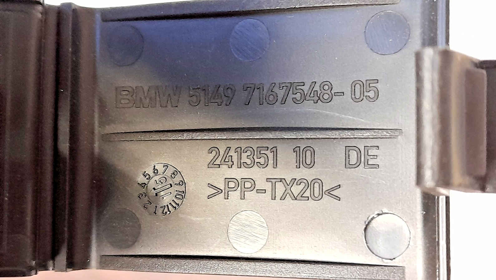 ORIGINAL BMW Warnblink Dreieck Halter Halterung Clip Klemme 51497167548