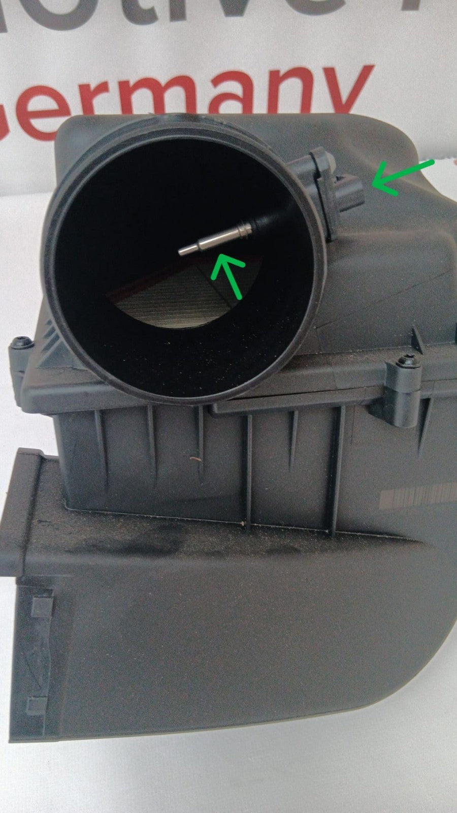 Ansauggeräuschdämpfer mit Luftmassenmesser  BMW G30 G31 G32 G01 G02 G05 8577140