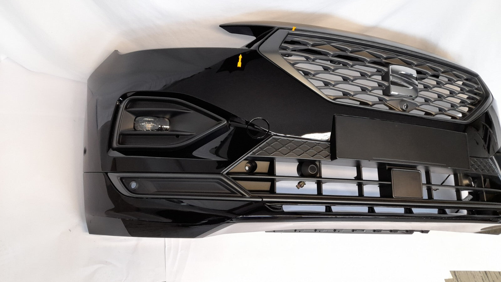 Original SEAT Tarraco Stoßstange Bumper vorne   6 PDC DEEPBLACK C9X