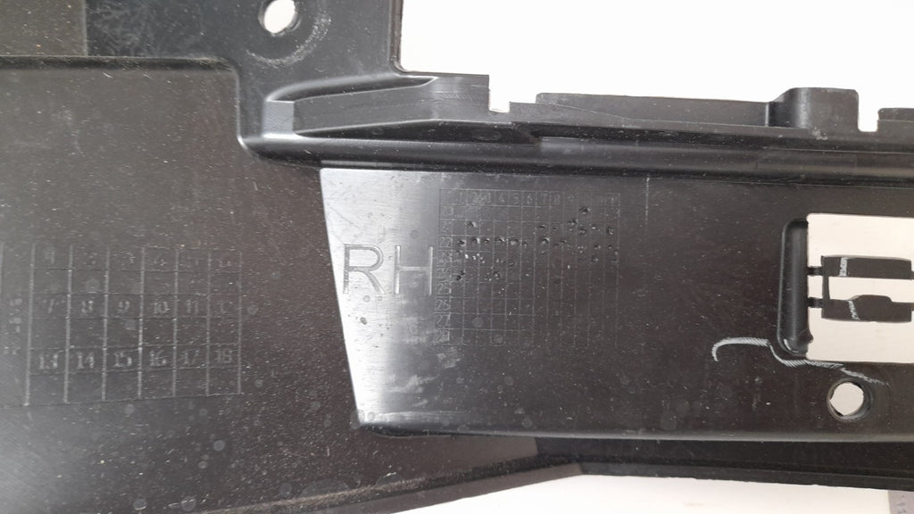 Original BMW X3 G01 2025 Vorne rechts Halterung Stoßstange Stoßfänger  8081896