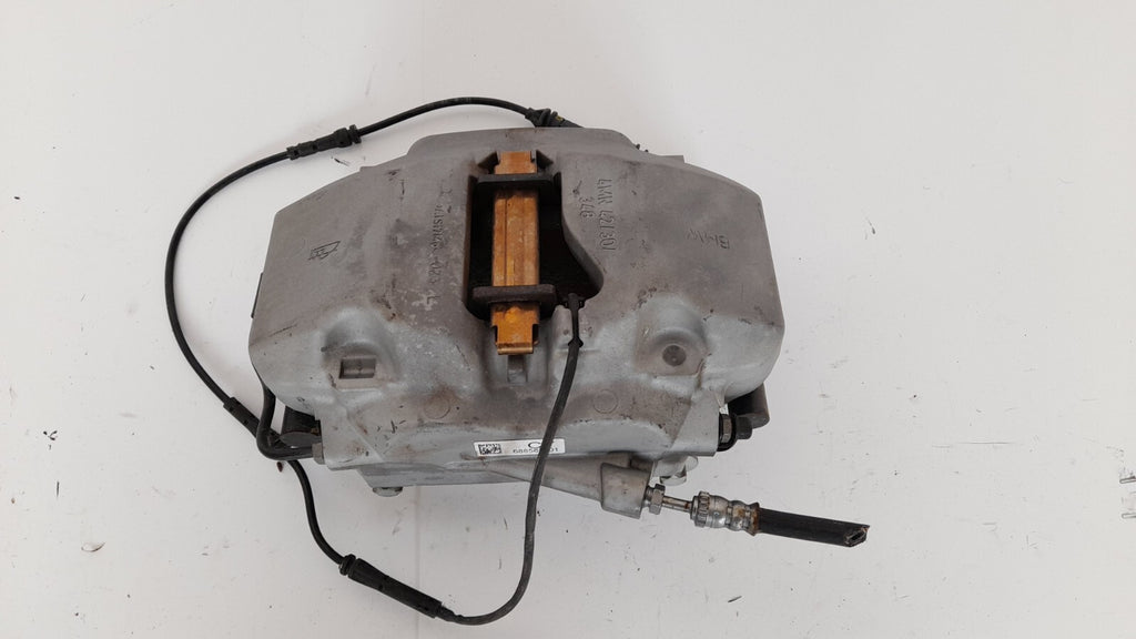 Original BMW G20 G30 G31 G32 G11 G01 G02 Bremssattelgehäuse vorne links 6883483