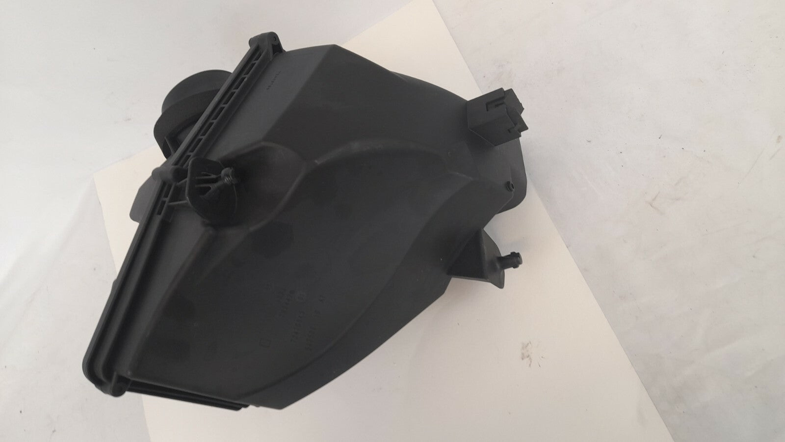 BMW 7er 750LXiA G12 Luftfilterkasten Ansauggeräuschdämpfer intake silencer 