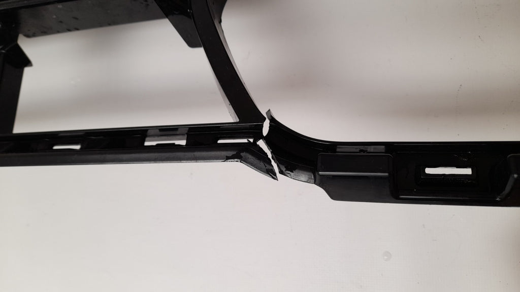Original BMW X7 G07 LCI Gitter Mitte vorne 51115A241A7
