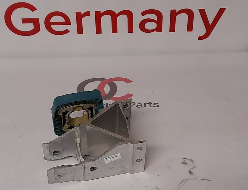 Orginal BMW 5 7 8 G30 G15 G12  Vorne Stoßstange Adapter links 7357215