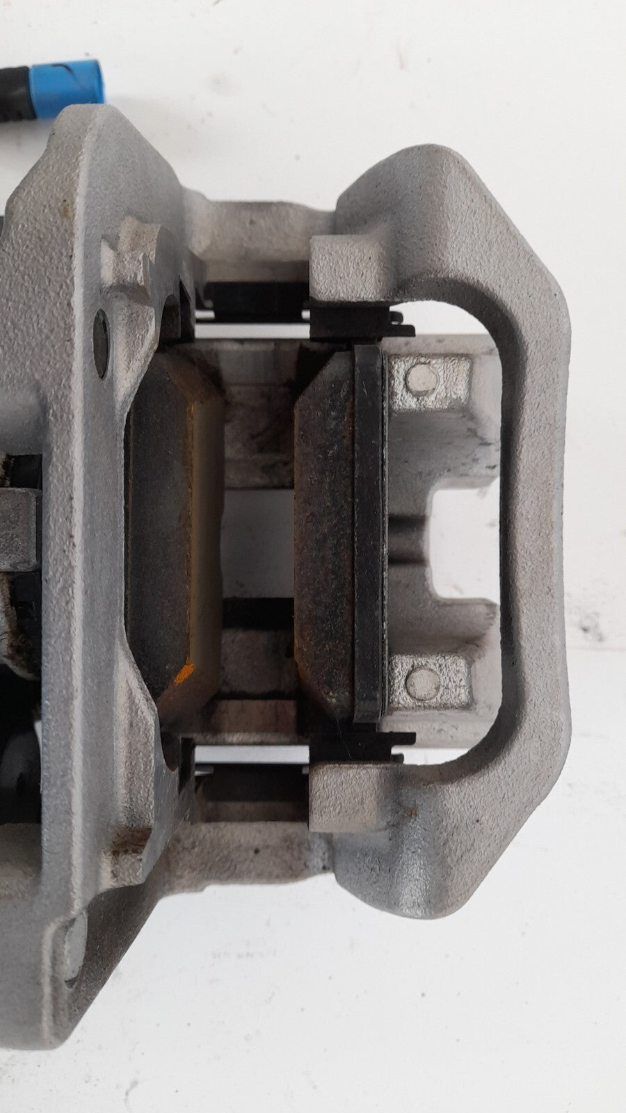 Original BMW G20 G21 G22 G29 Bremssattelgehäuse Träger hinten rechts 8836845