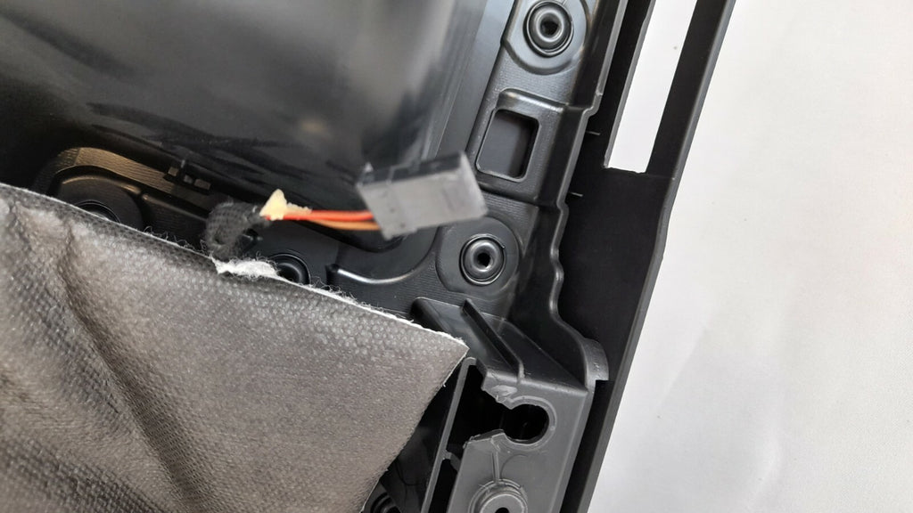 BMW 218i F46 Türverkleidung hinten rechts Türöffner innen hinten sensatec black