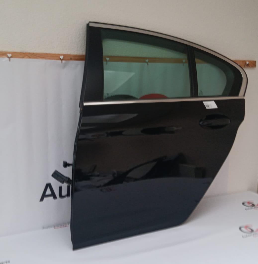 BMW 5er G30 LCI Tür Hinten links black-sapphire metallic schwarz
