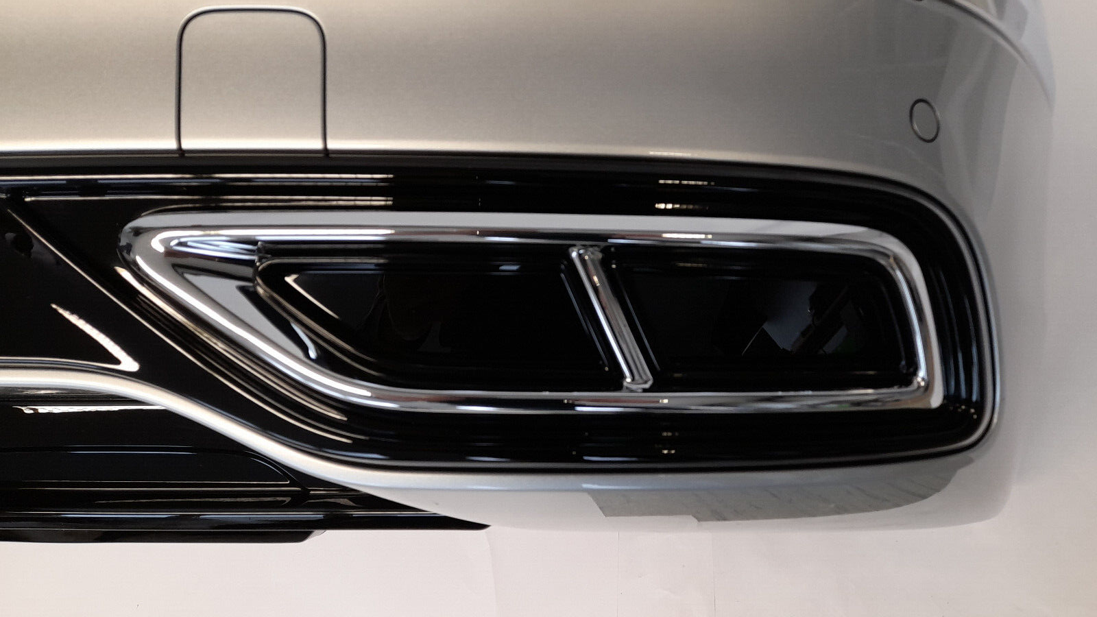 Original VW Tiguan AX1 II 5NA R-Line Facelift Stoßstange Stoßfänger hinten 6 PDC