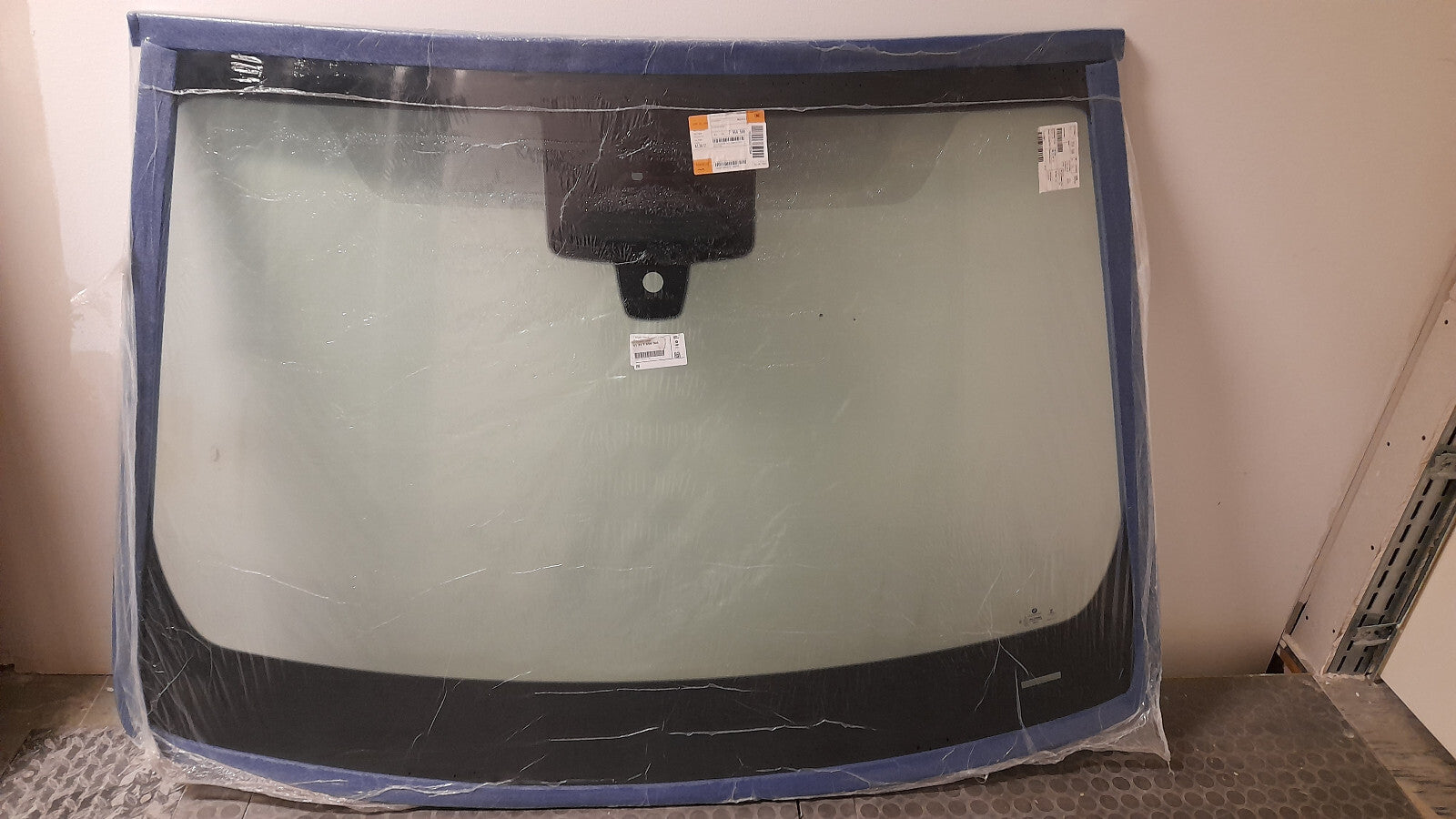 Original BMW iX I20 FRONTSCHEIBE glass WINDSCREEN 7954566  Windschutzscheibe