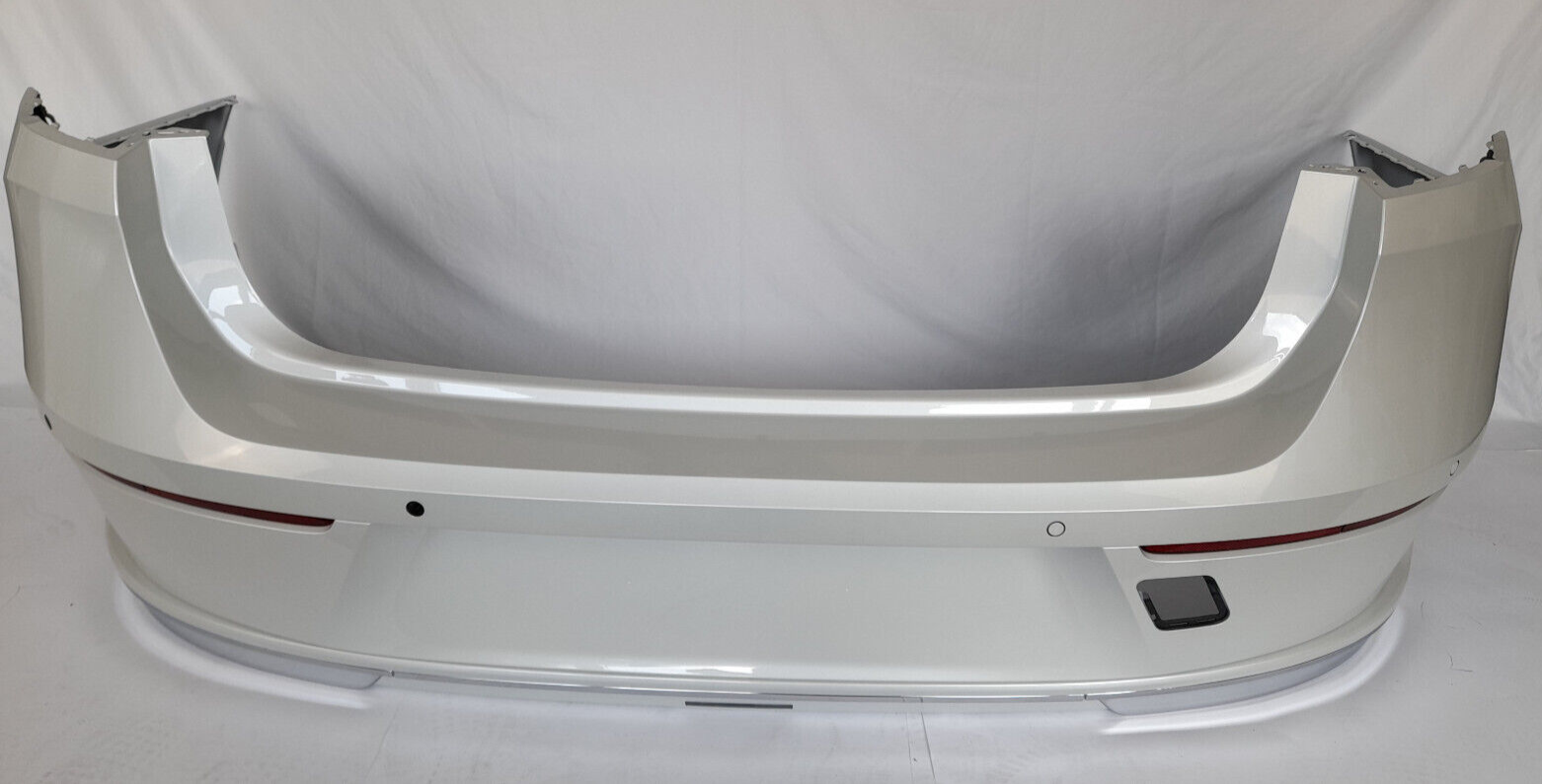 Original BMW7er G70 Stoßstange Stossfaenger Bumper hinten PDC Mineral Weiss A96