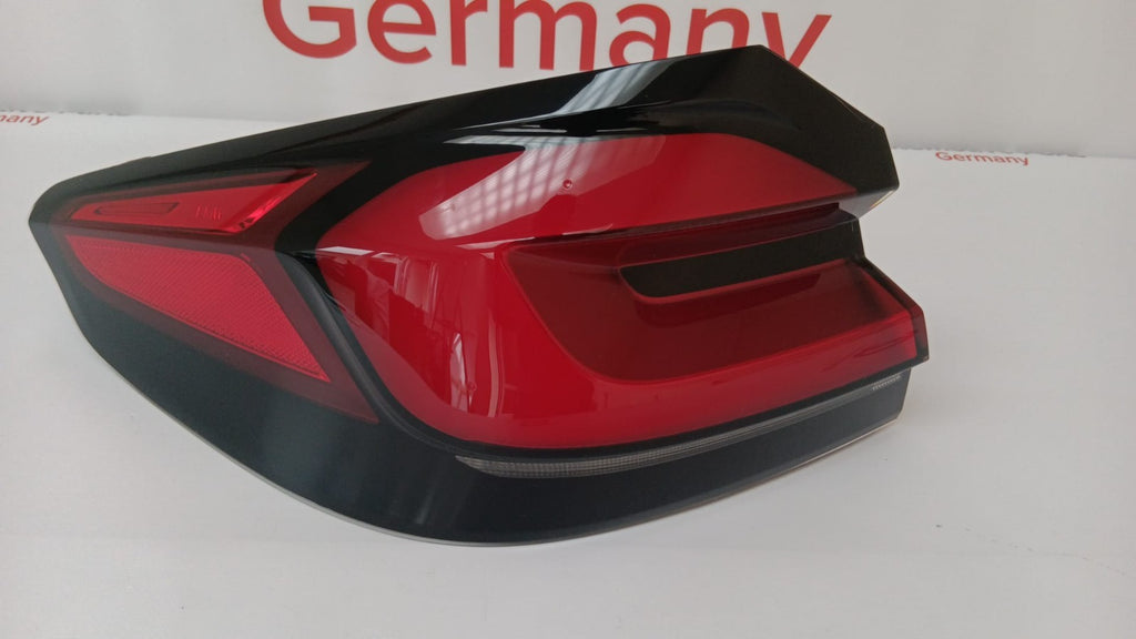 BMW 5 G30 LCI Rückleuchte 8493811 Links Rearlamp