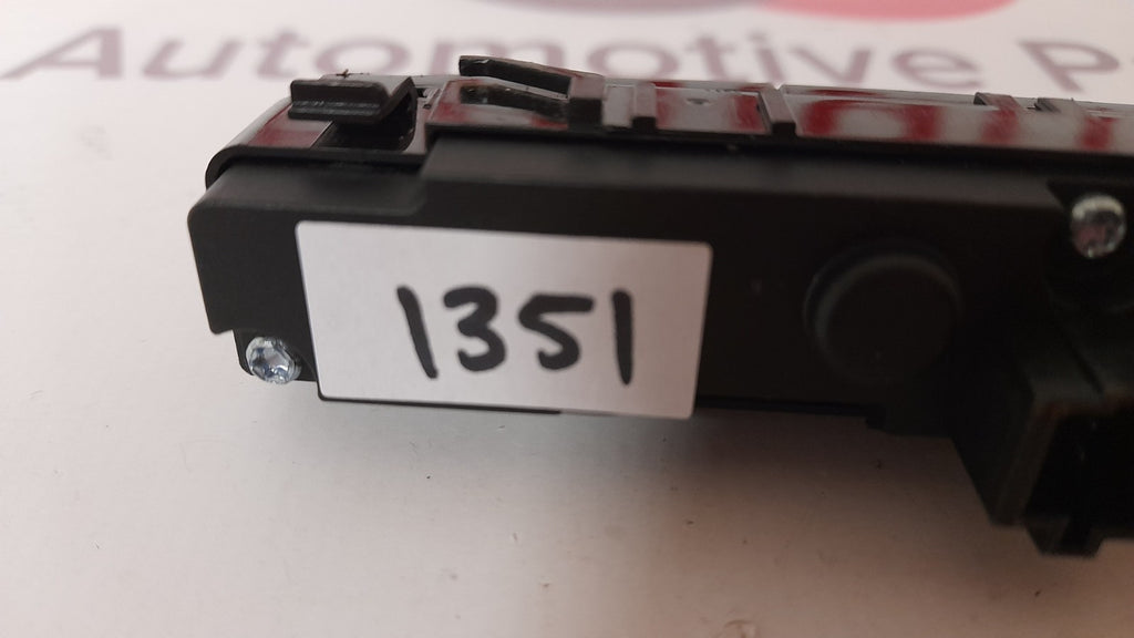 Mercedes Schalter 360° Spurhalteassistent Einparkhilfe Parktronic A2179052100