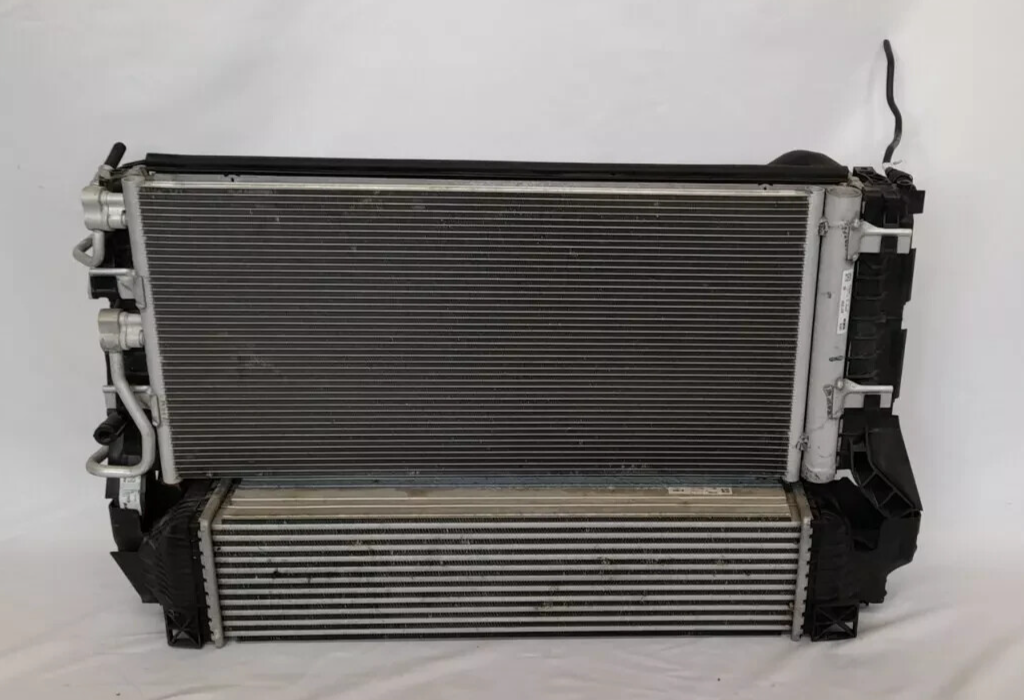 Original BMW F48 Kühler 8586321 Kondensator 9271207 Ladeluftkühler 7617598