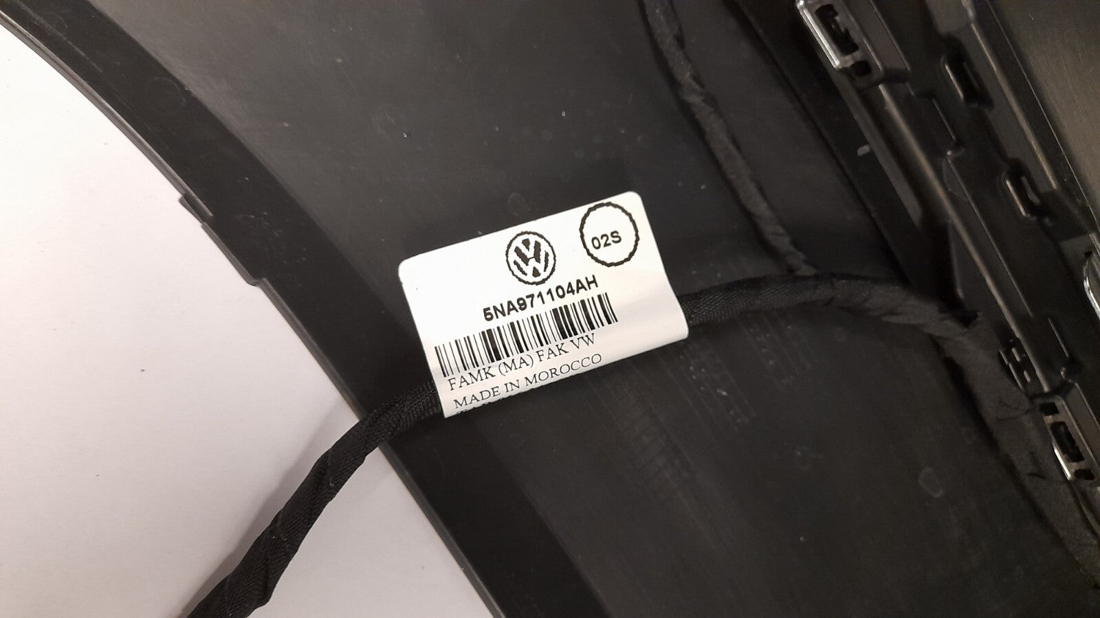 Original VW Tiguan AX1 Facelift Stoßstange Stoßfänger hinten Reflexsilber 6x PDC