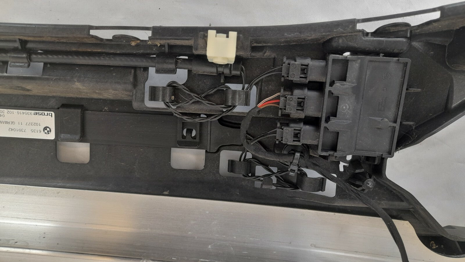 BMW 7er 750LXiA G11 12 LCI Träger hinten 5112735714 mit Sensor Wire Smart Opener [450]