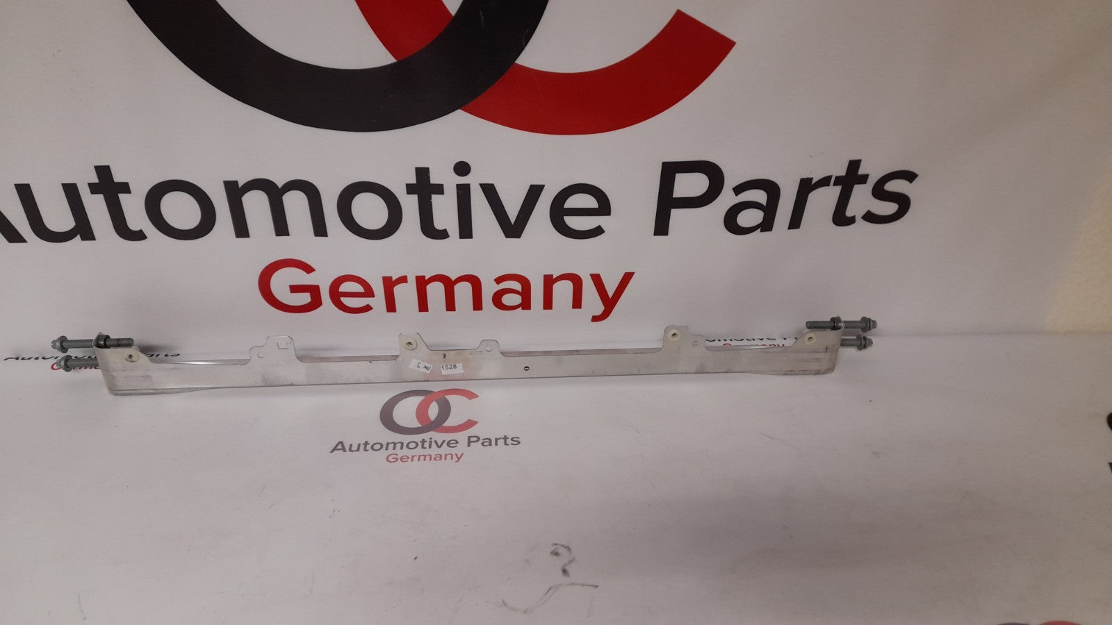 Original BMW X1 U11 18d 8737263 Verbindung unten mitte Querträger