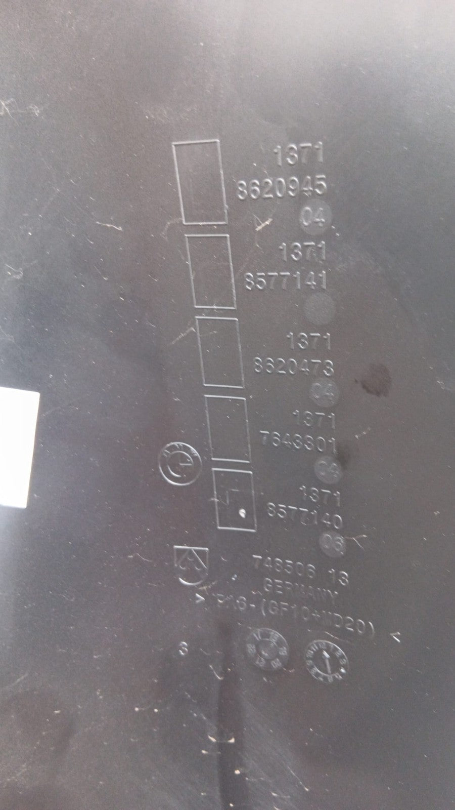 Ansauggeräuschdämpfer mit Luftmassenmesser  BMW G30 G31 G32 G01 G02 G05 8577140