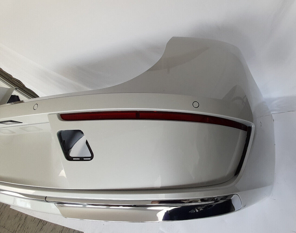 Original BMW7er G70 Stoßstange Stossfaenger Bumper hinten PDC Mineral Weiss A96