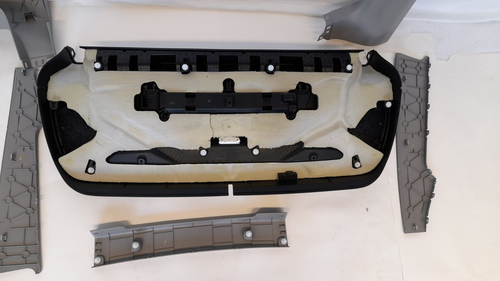 BMW 3er 320i Gran F34 Hecklappe Verkleidung Abdeckung Heckklappenverkleidung