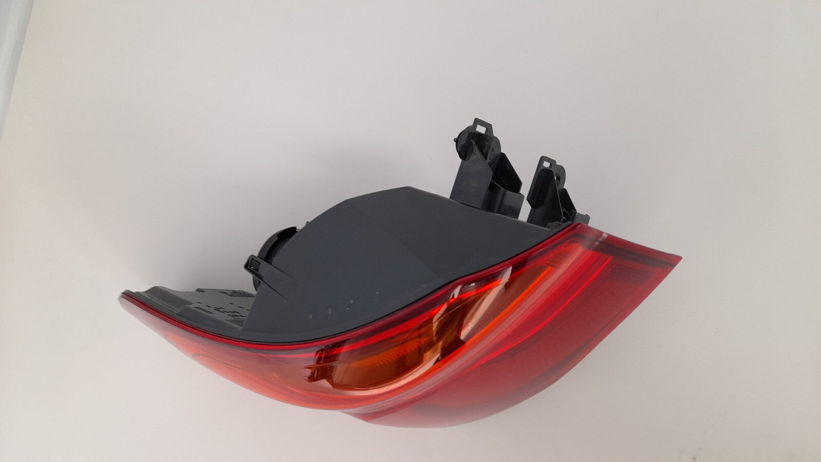 BMW X1 F48 Tailgate Tail Light Left Outside Rear 7488541