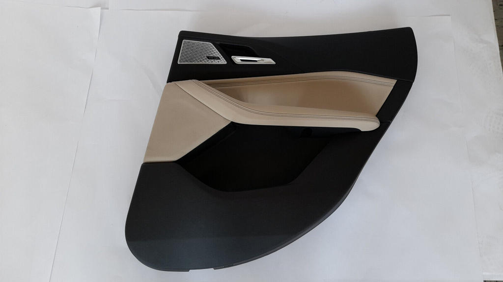 BMW 2er Active Tourer hinten Rechts Leder  Türverkleidung +Harman Kardon Speaker