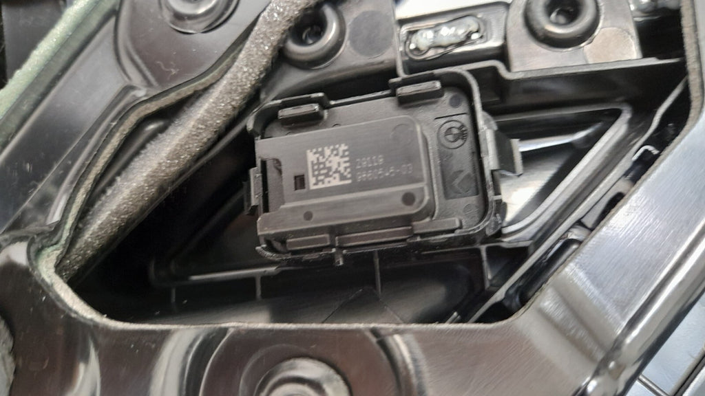 BMW 5er G30 G31 LCI Türverkleidung Tür verkleidung Vorne Links  Door cover left [79]