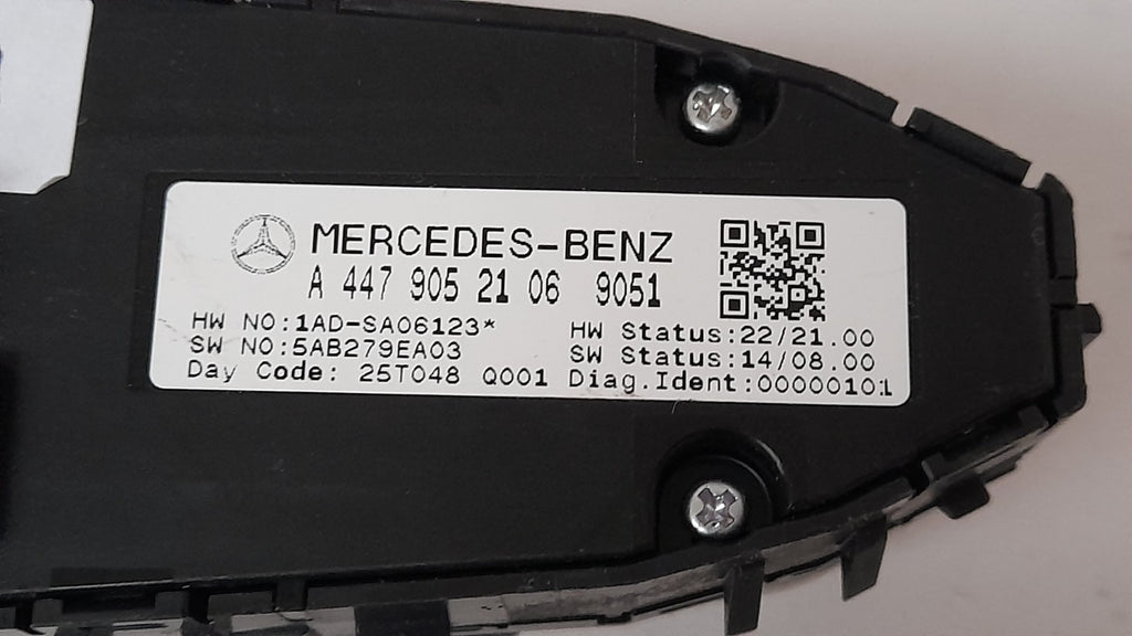 Original Mercedes-Benz  Elektrisches Fenster Schalter A4479052106